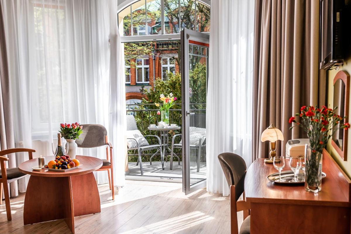 Hotel Cis Svinoústí Exteriér fotografie